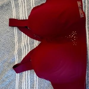 Burgundy Victoria Secret gel cup bra. 36C.